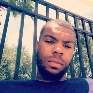 Meet your Posher, Deandre